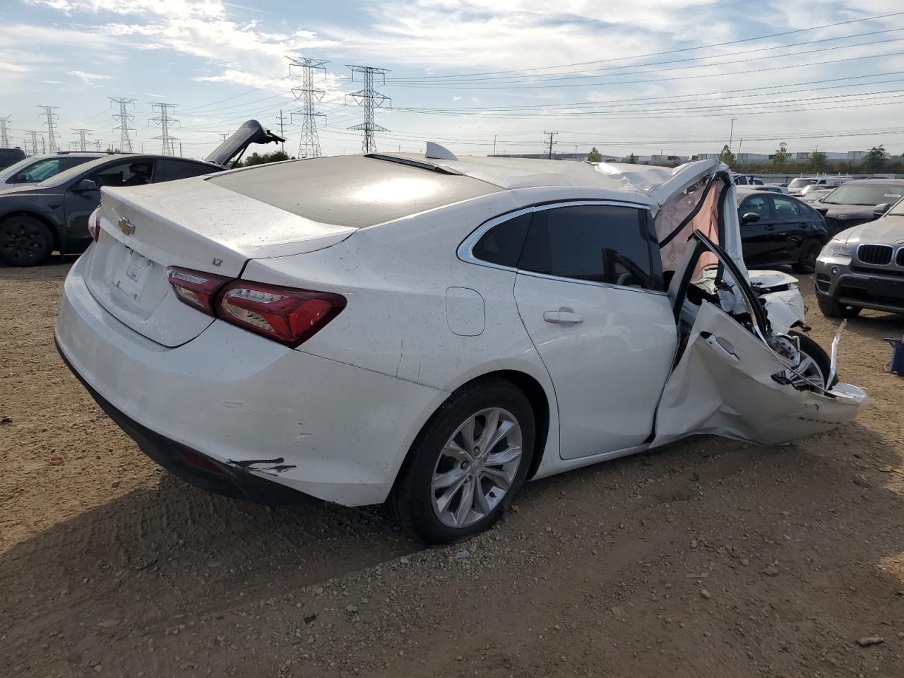 2022 Chevrolet Malibu Lt - Фото 3