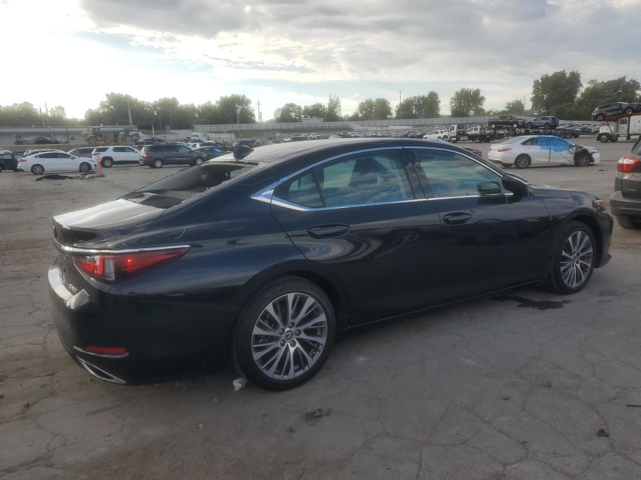 2019 Lexus Es 350 - Фото 3