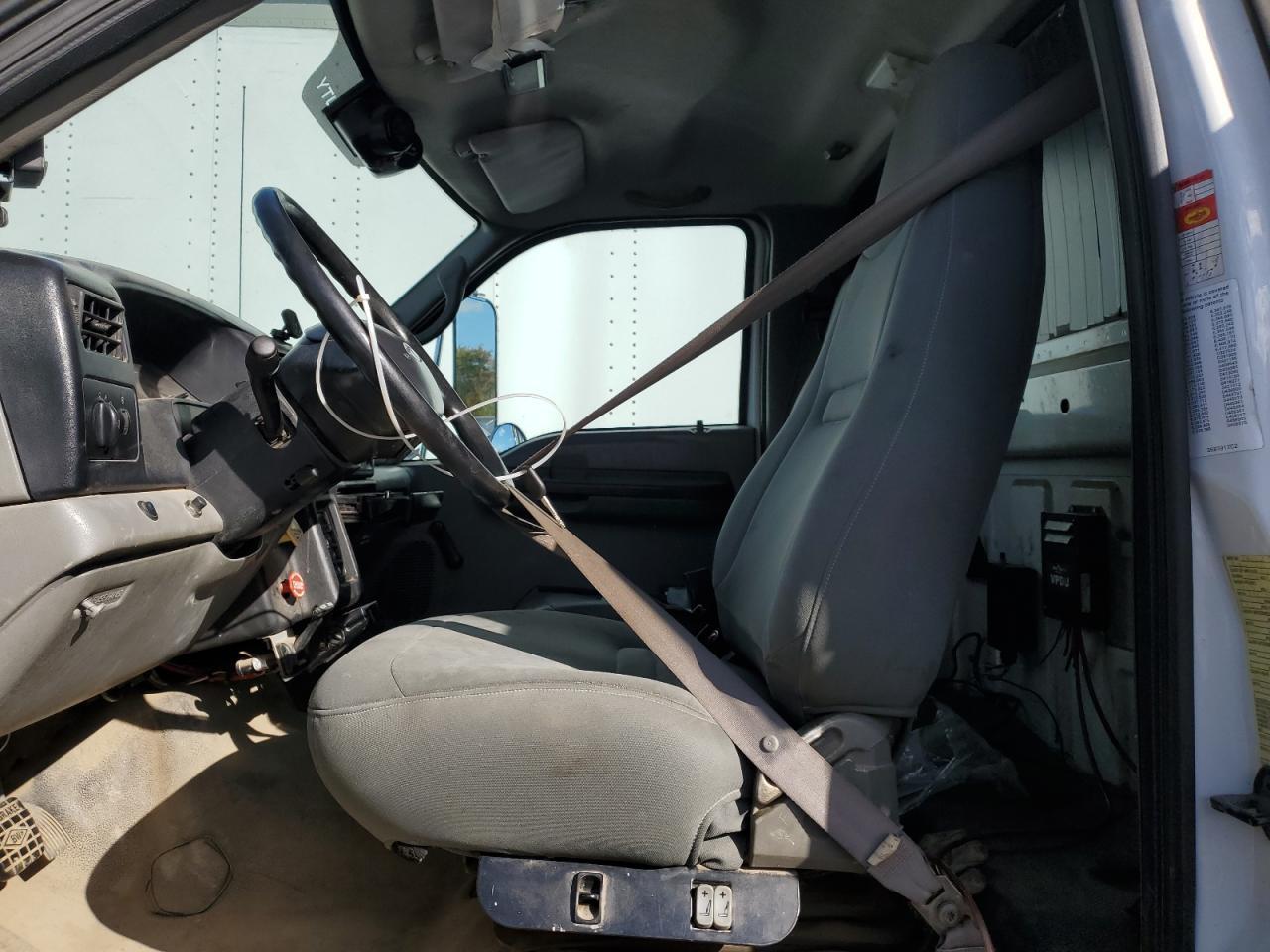 2009 Ford F750 Super - Фото 5