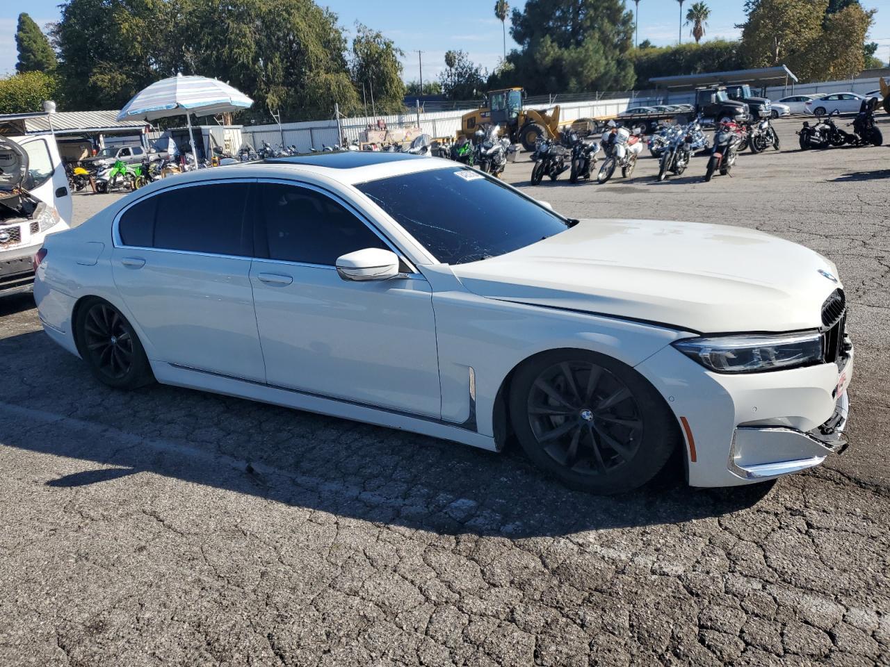 2021 BMW 740 I - Фото 4
