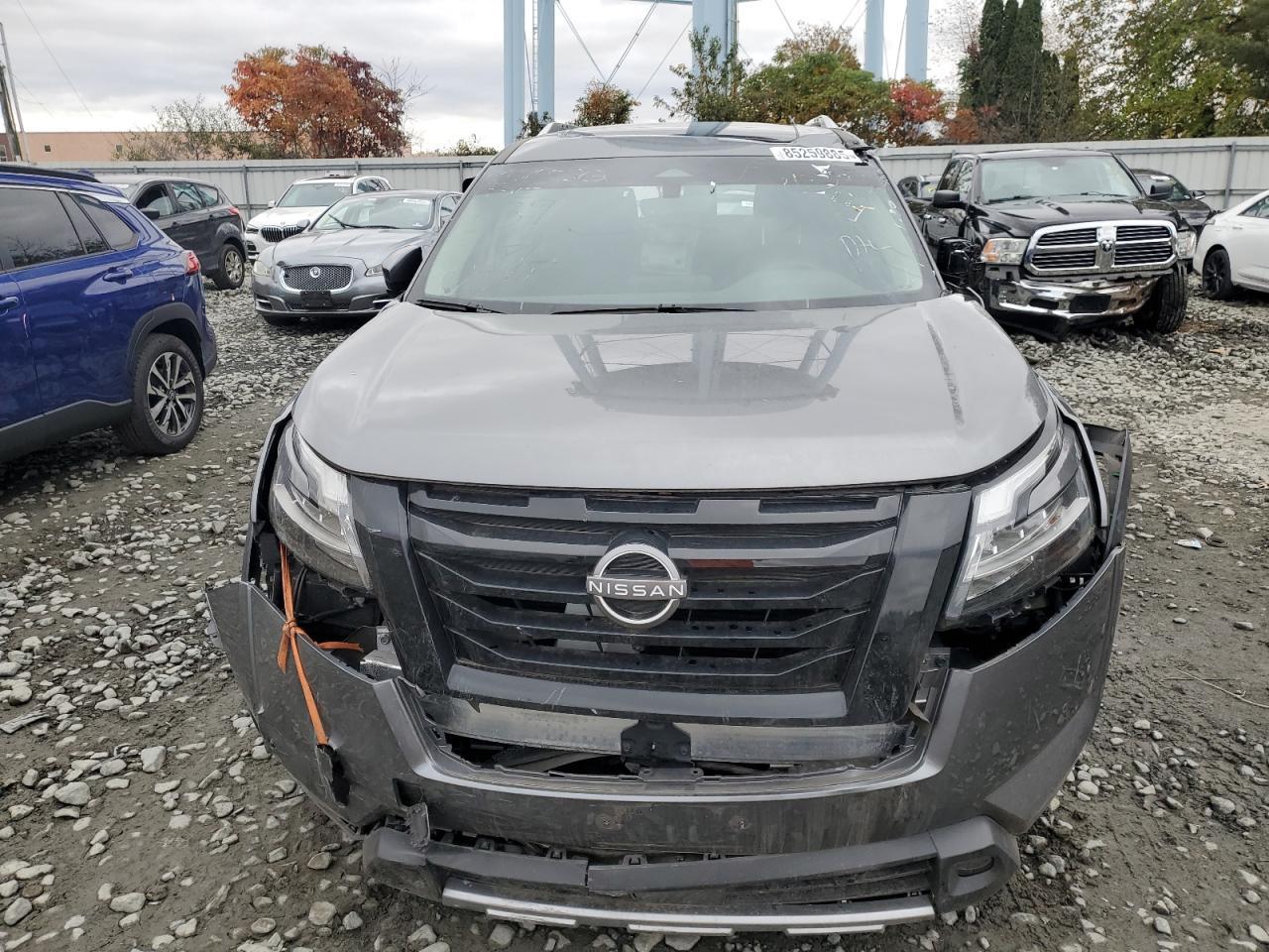 2023 Nissan Pathfinder Sl - Фото 5