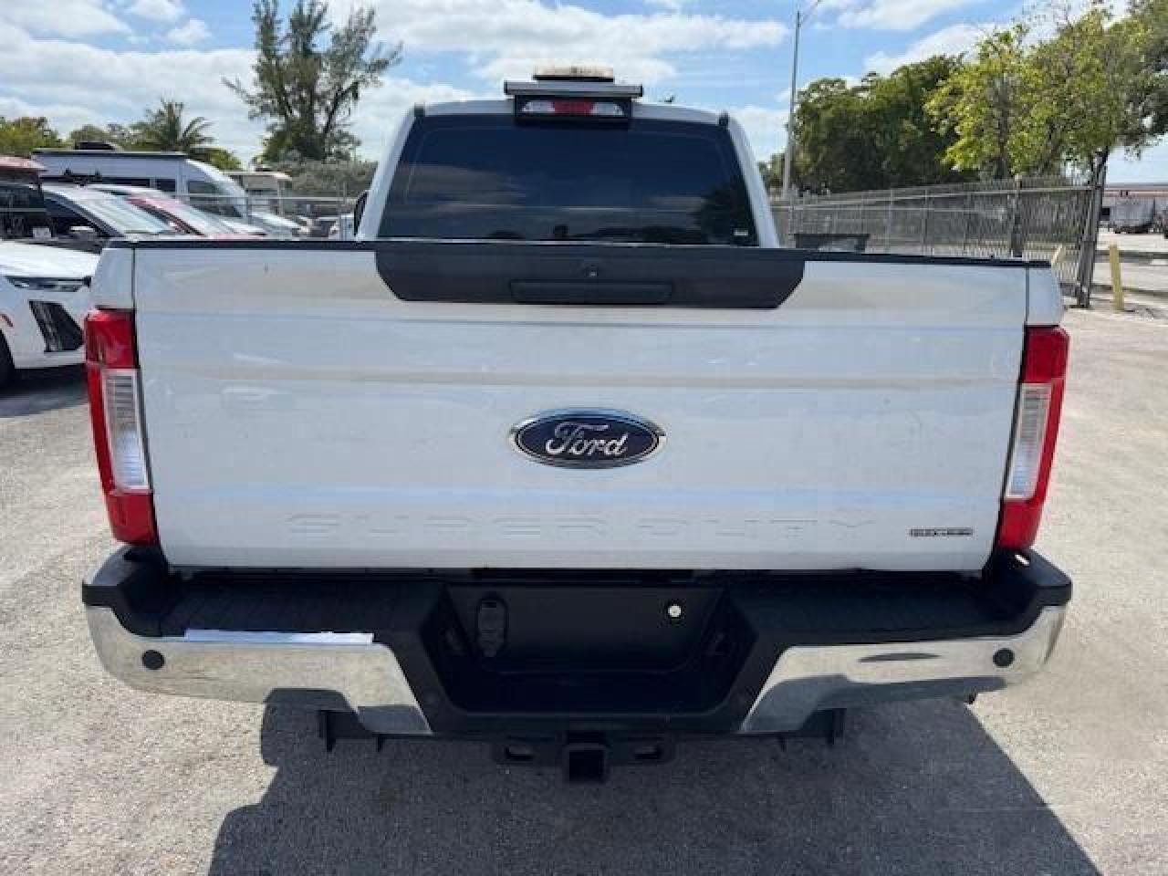2019 Ford F250 Super Duty - Image 6