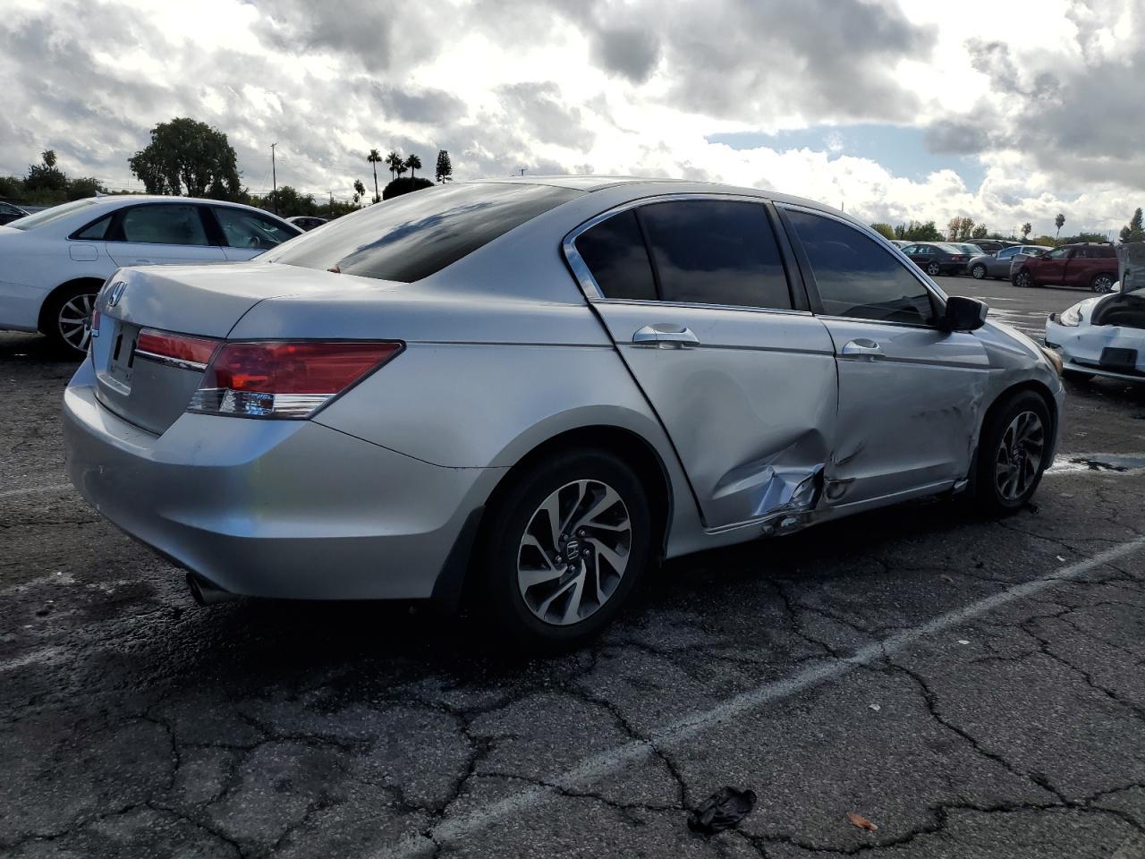 2012 Honda Accord Lx - Фото 3