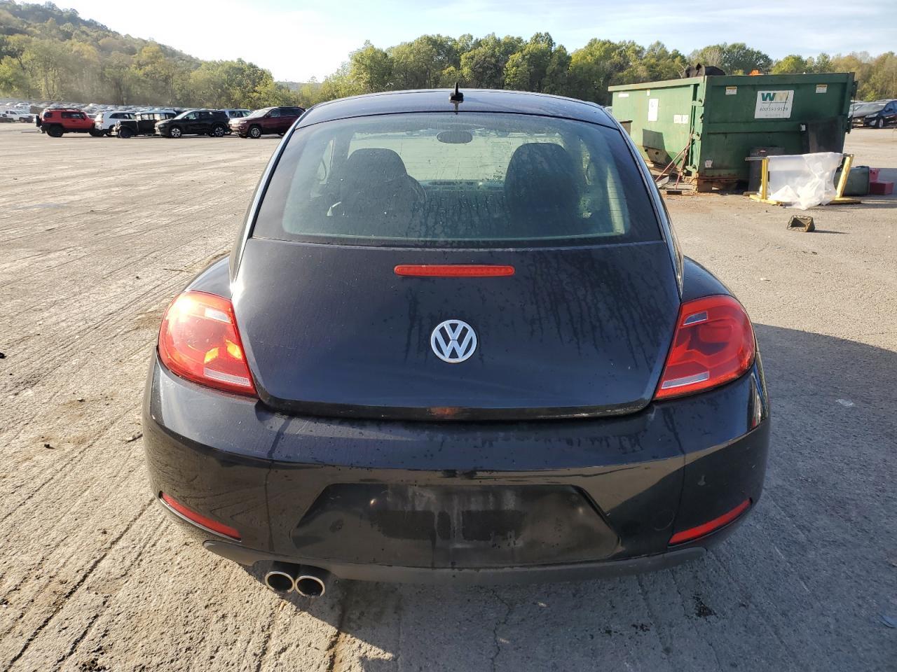 2013 Volkswagen Beetle - Фото 6