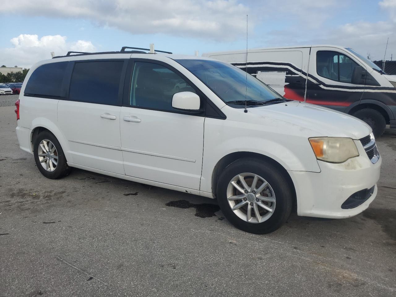 2014 Dodge Grand Caravan Sxt - Image 4