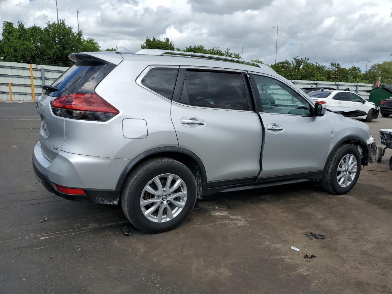 2018 Nissan Rogue S - Фото 3