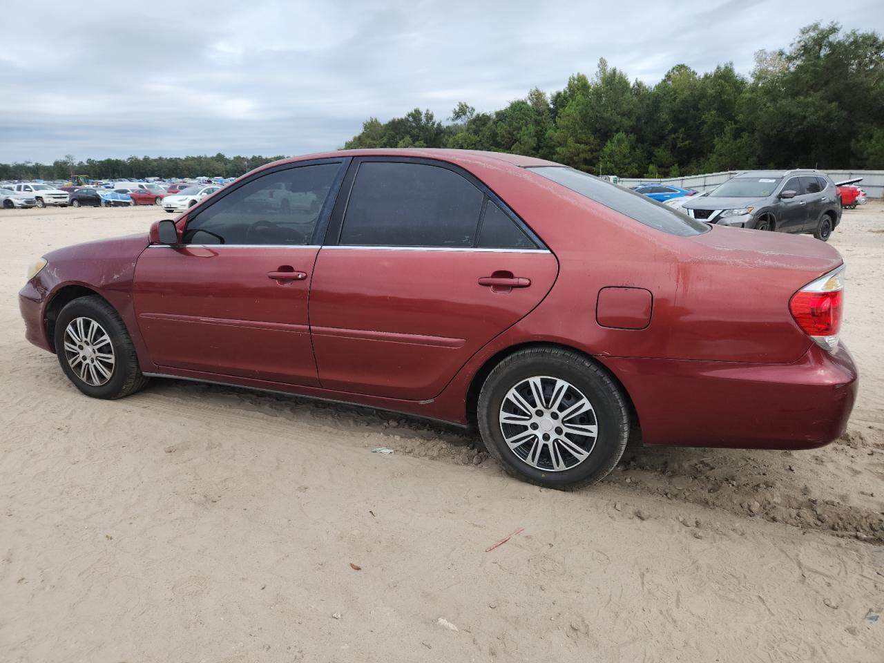 2005 Toyota Camry Le - Фото 2