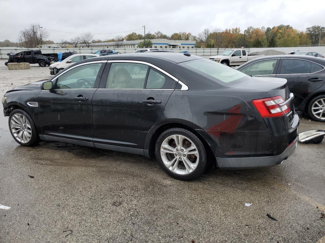 2013 Ford Taurus Limited - Image 2