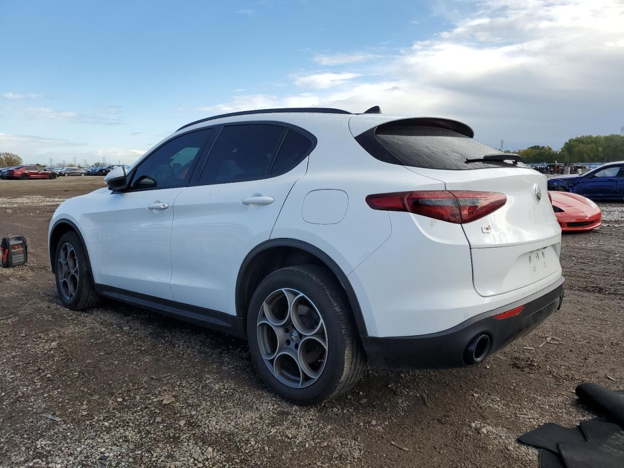 2022 Alfa Romeo Stelvio - Image 2
