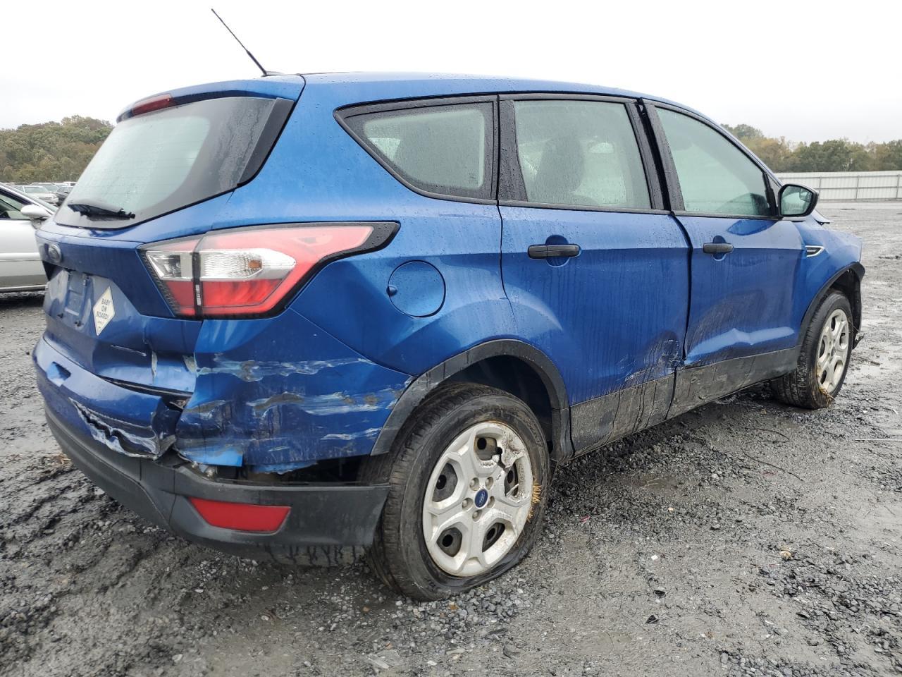 2018 Ford Escape S - Фото 3