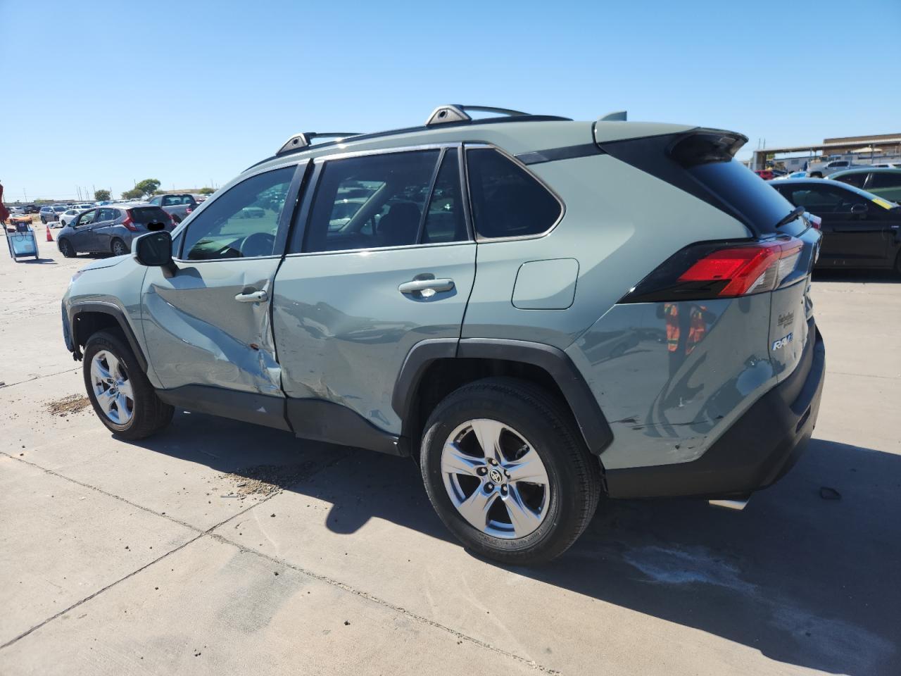 2020 Toyota Rav4 Xle - Image 2