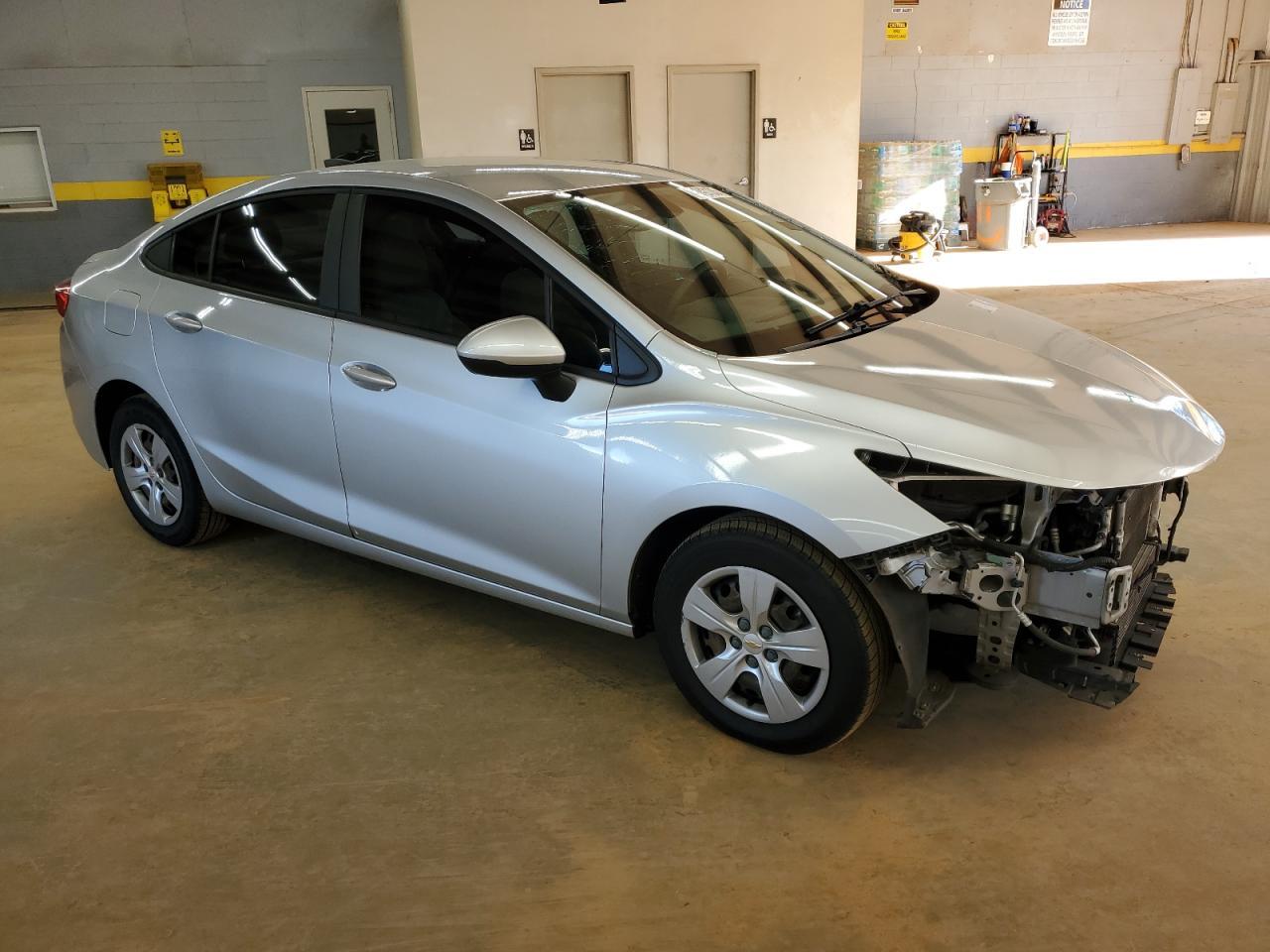 2018 Chevrolet Cruze Ls - Фото 4