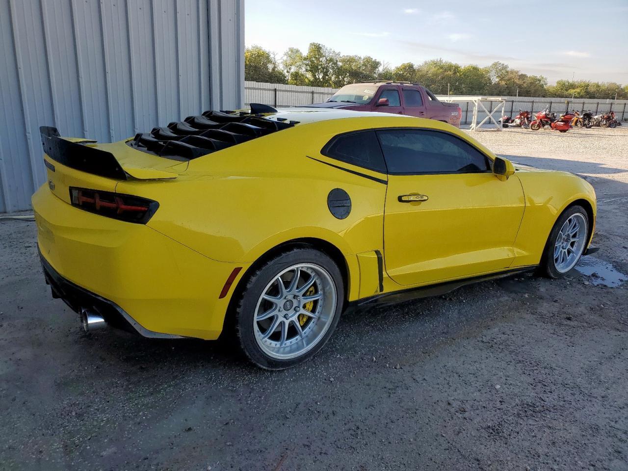 2017 Chevrolet Camaro Ss - Фото 3