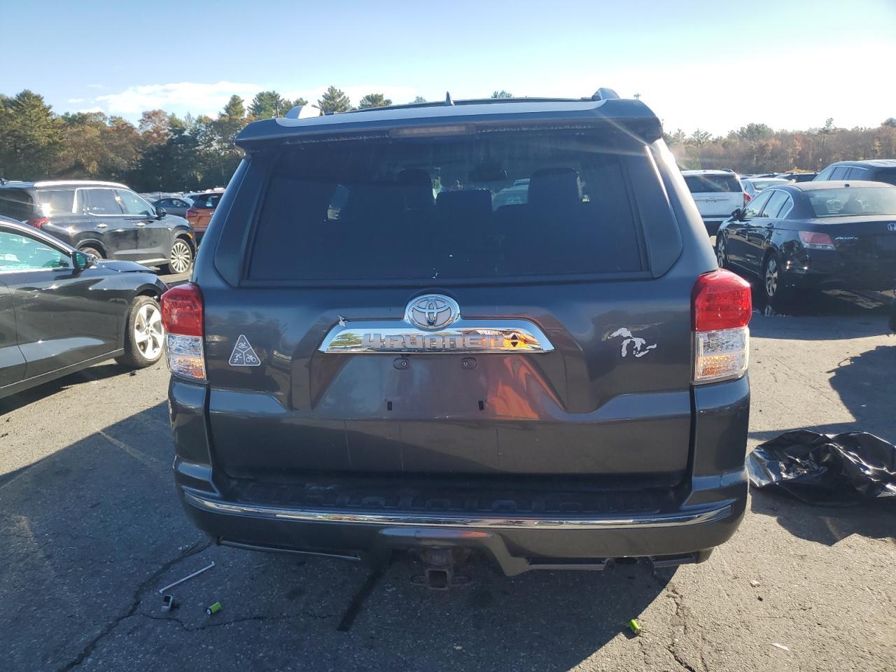2011 Toyota 4Runner Sr5 - Image 6