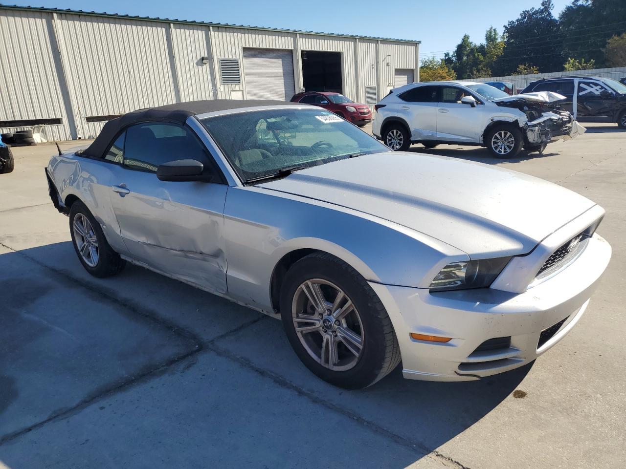 2013 Ford Mustang - Фото 4