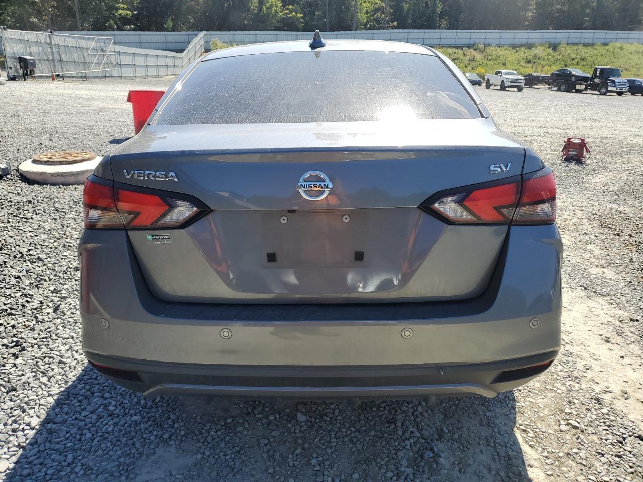 2021 Nissan Versa Sv - Image 6