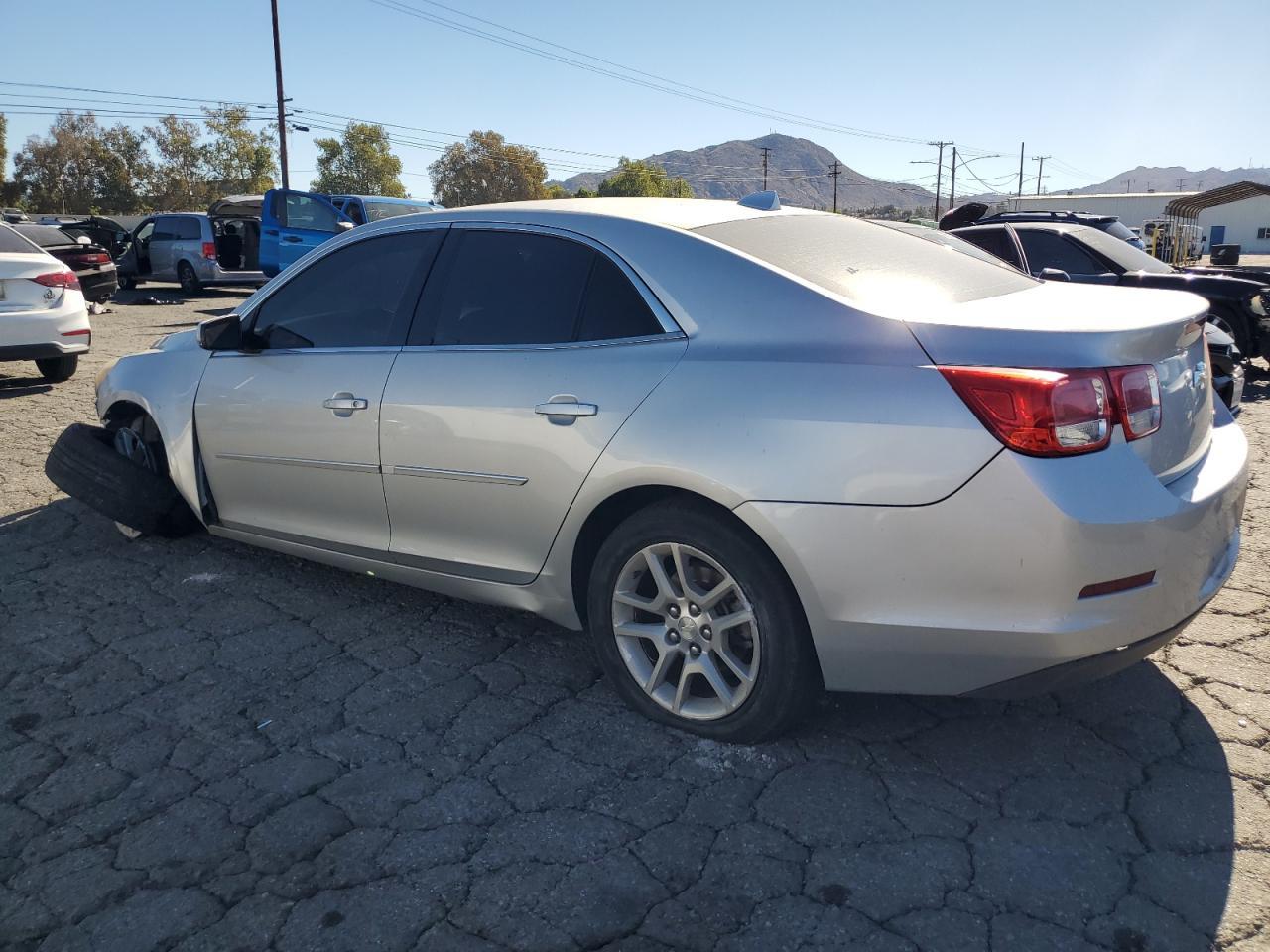 2013 Chevrolet Malibu 1Lt - Фото 2