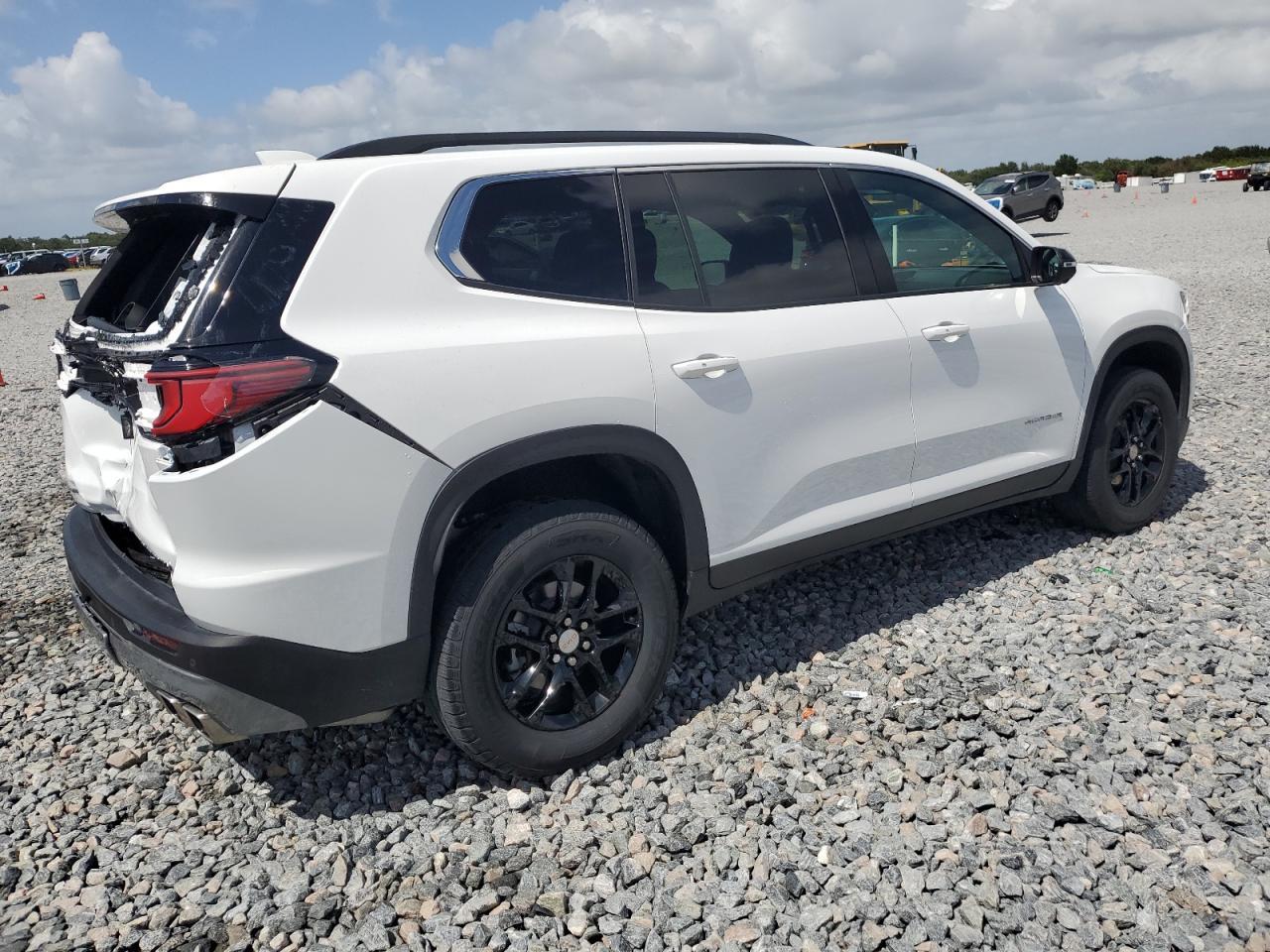 2024 GMC Acadia Uplevel - Image 3