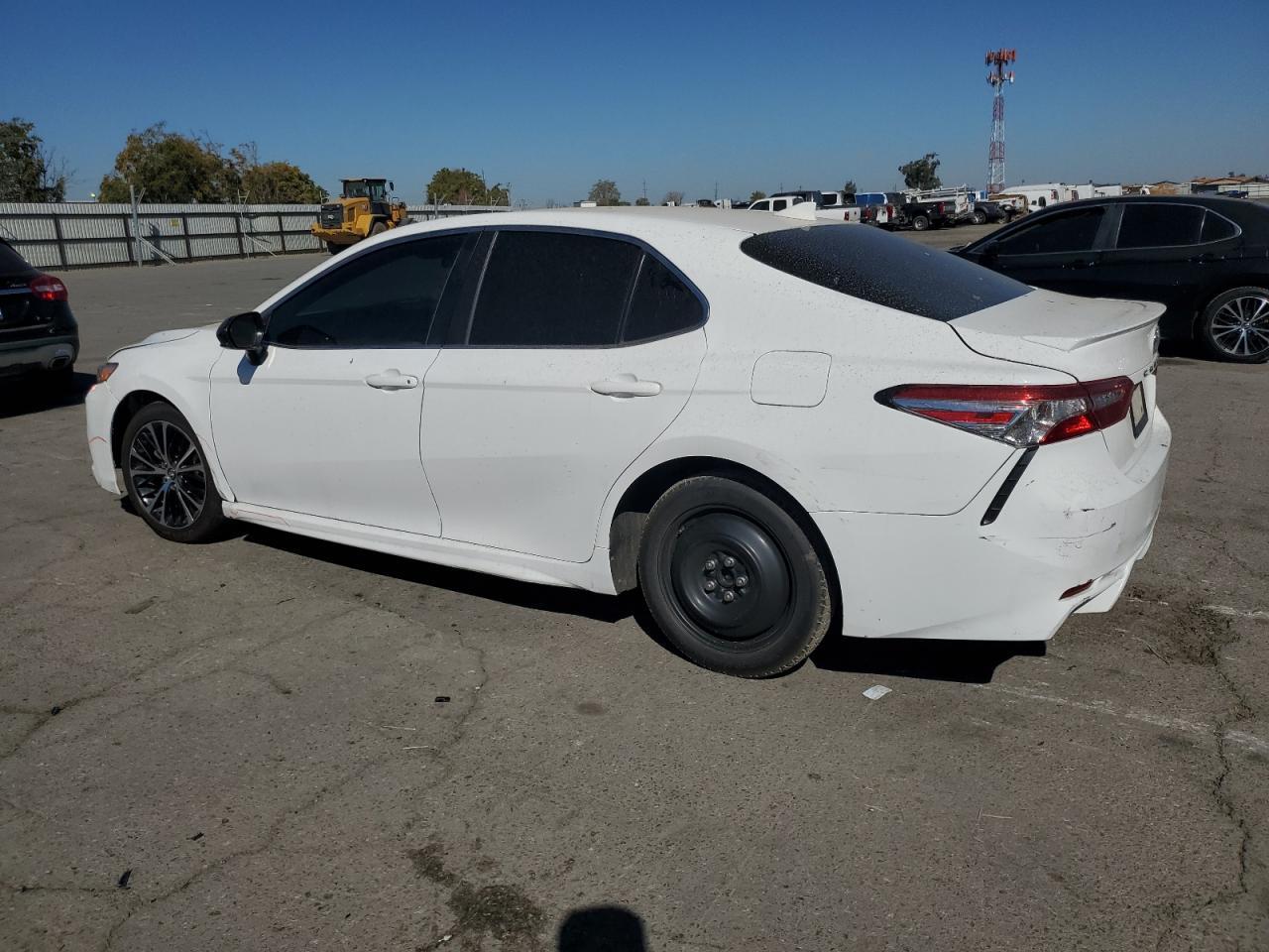 2020 Toyota Camry Se - Image 2