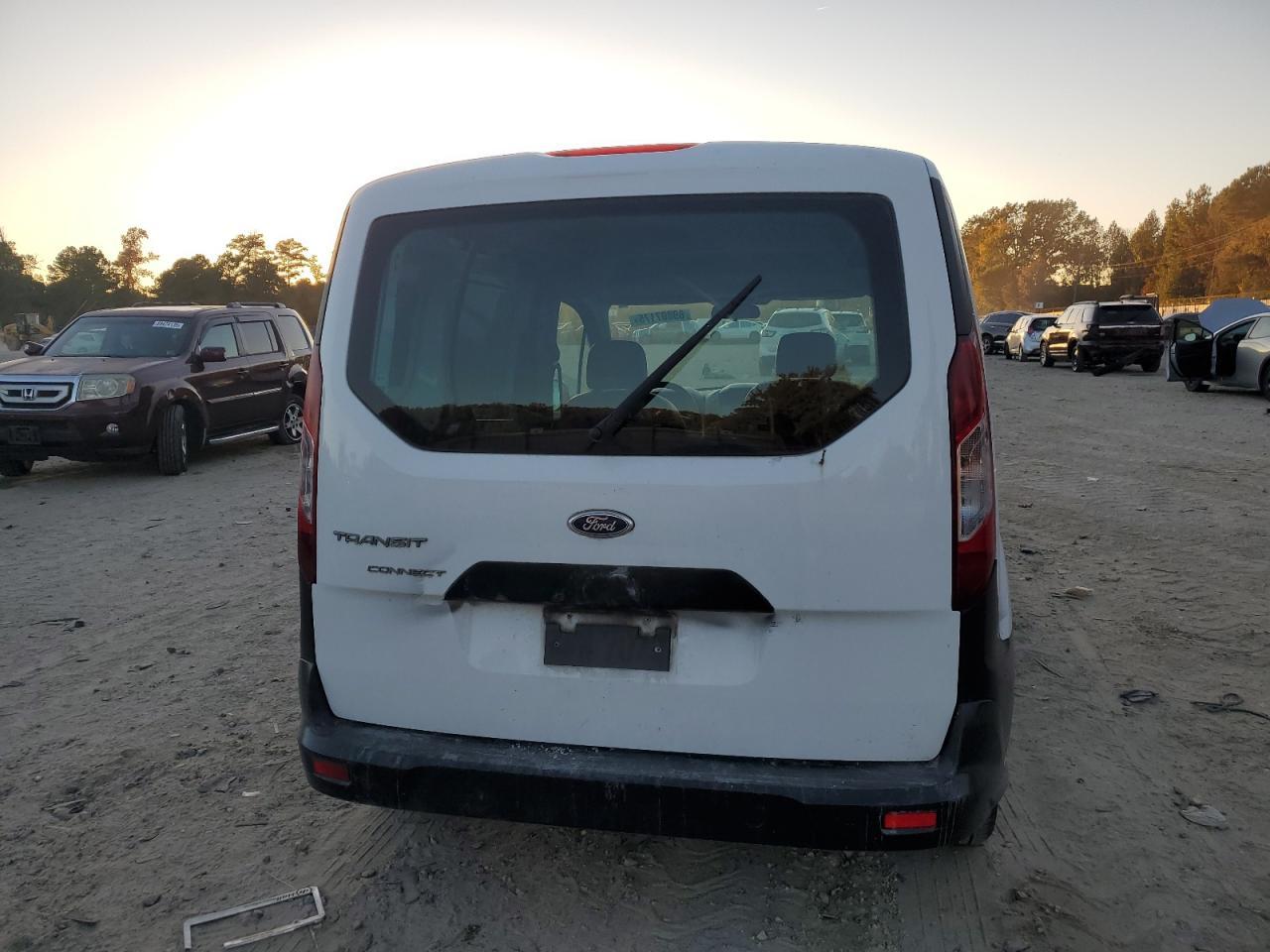 2015 Ford Transit Connect Xl - Фото 6