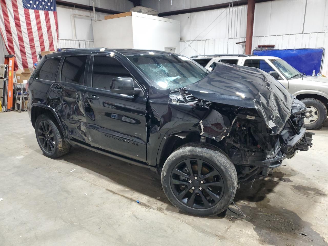 2017 Jeep Grand Cherokee Laredo - Фото 4