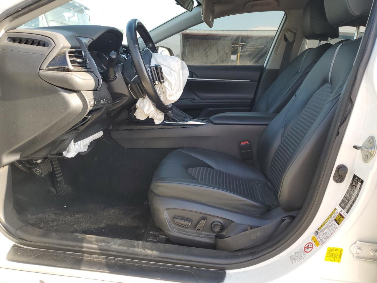 2019 Toyota Camry L - Фото 7
