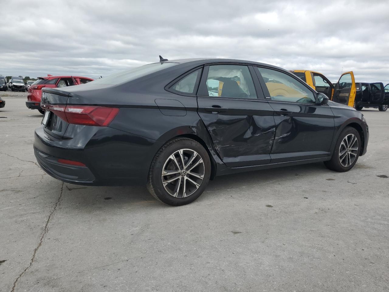 2025 Volkswagen Jetta Sport - Фото 3