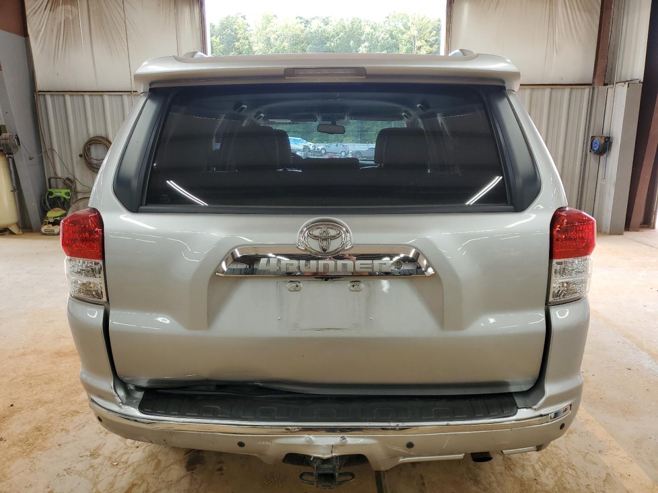 2011 Toyota 4Runner Sr5 - Image 6