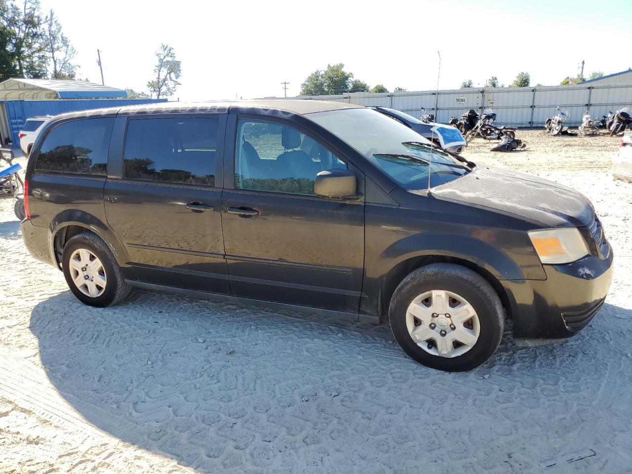 2010 Dodge Grand Caravan Se - Image 4