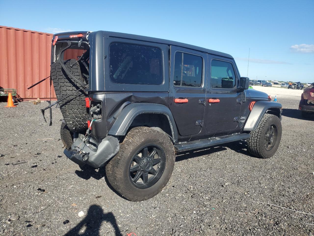 2018 Jeep Wrangler Unlimited Sport - Фото 3