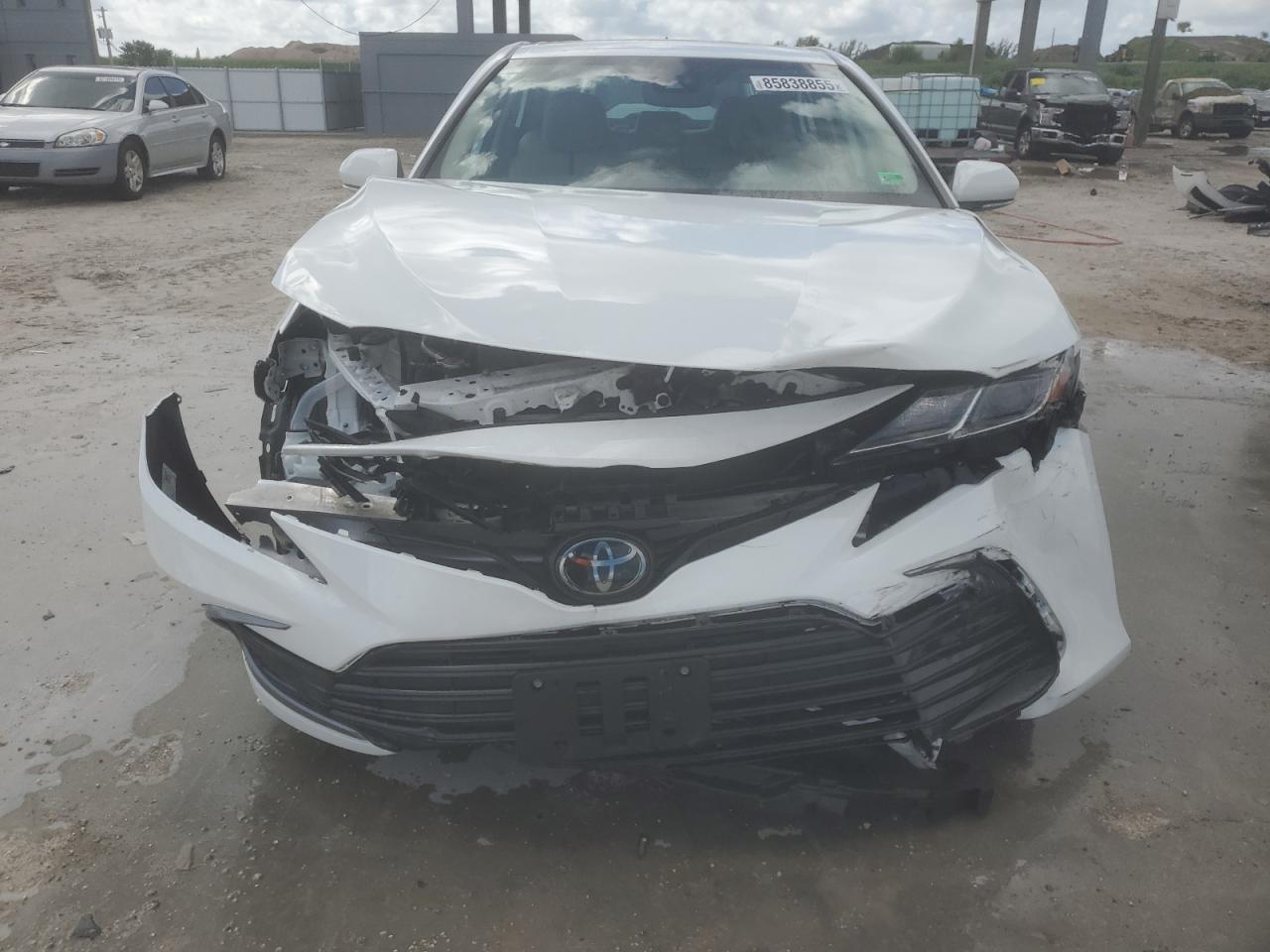 2022 Toyota Camry Le - Image 5