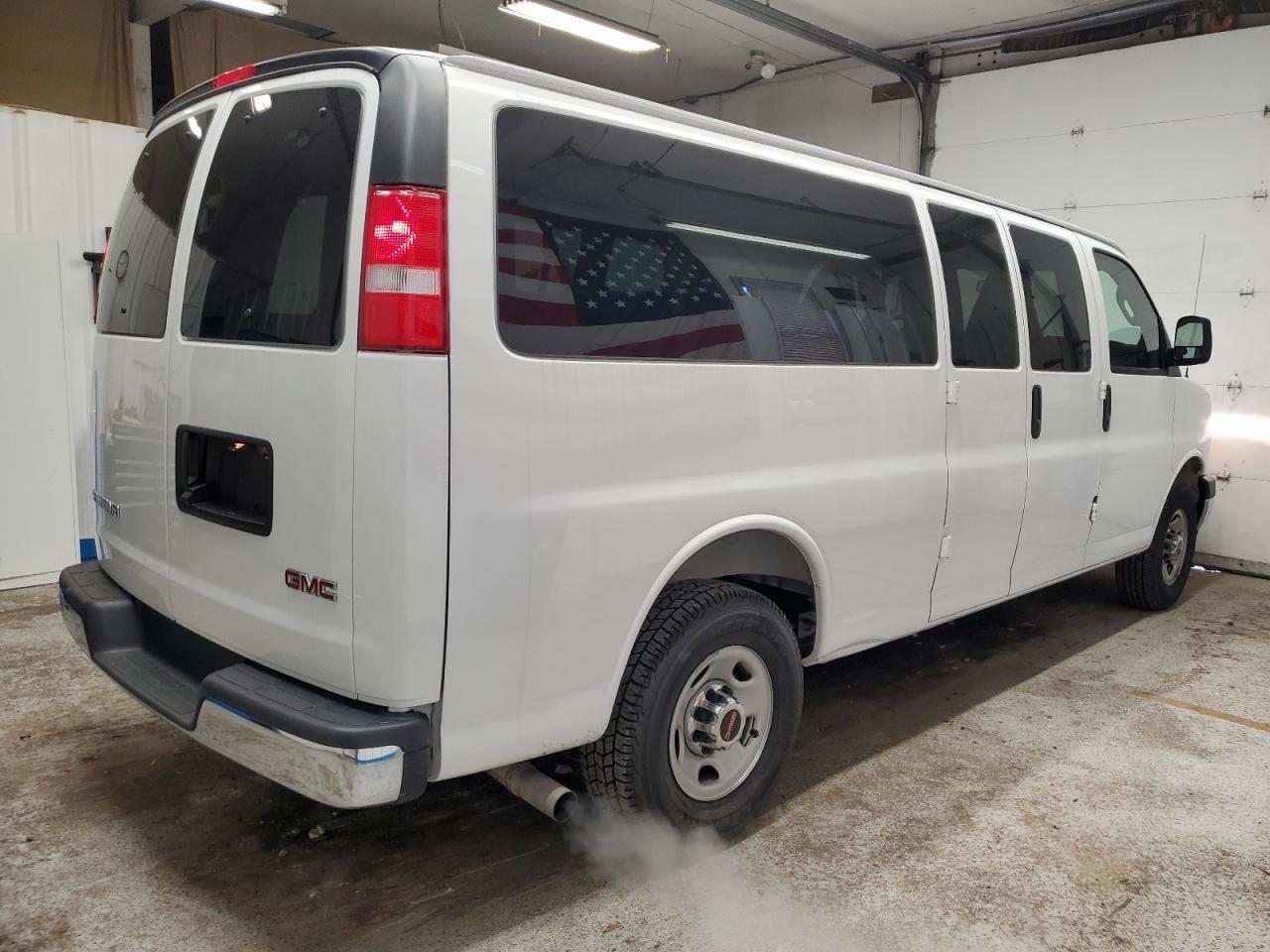 2025 GMC Savana G3500 Lt - Фото 3