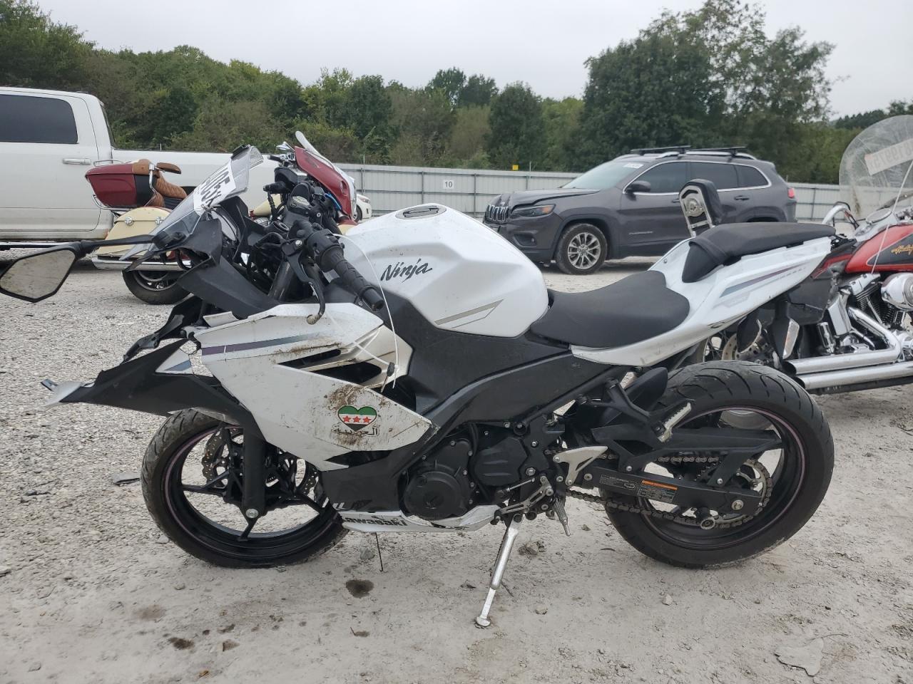 2023 Kawasaki Ex400 - Image 3