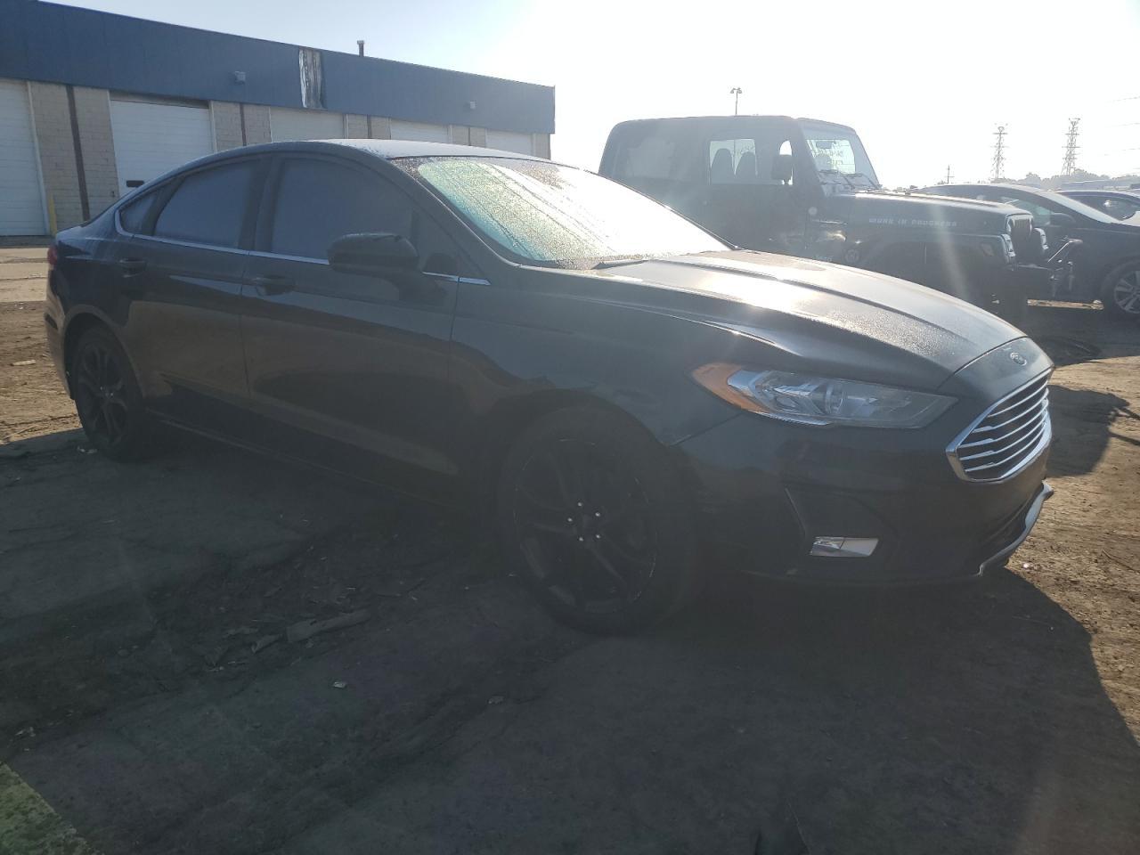 2019 Ford Fusion Se - Image 4