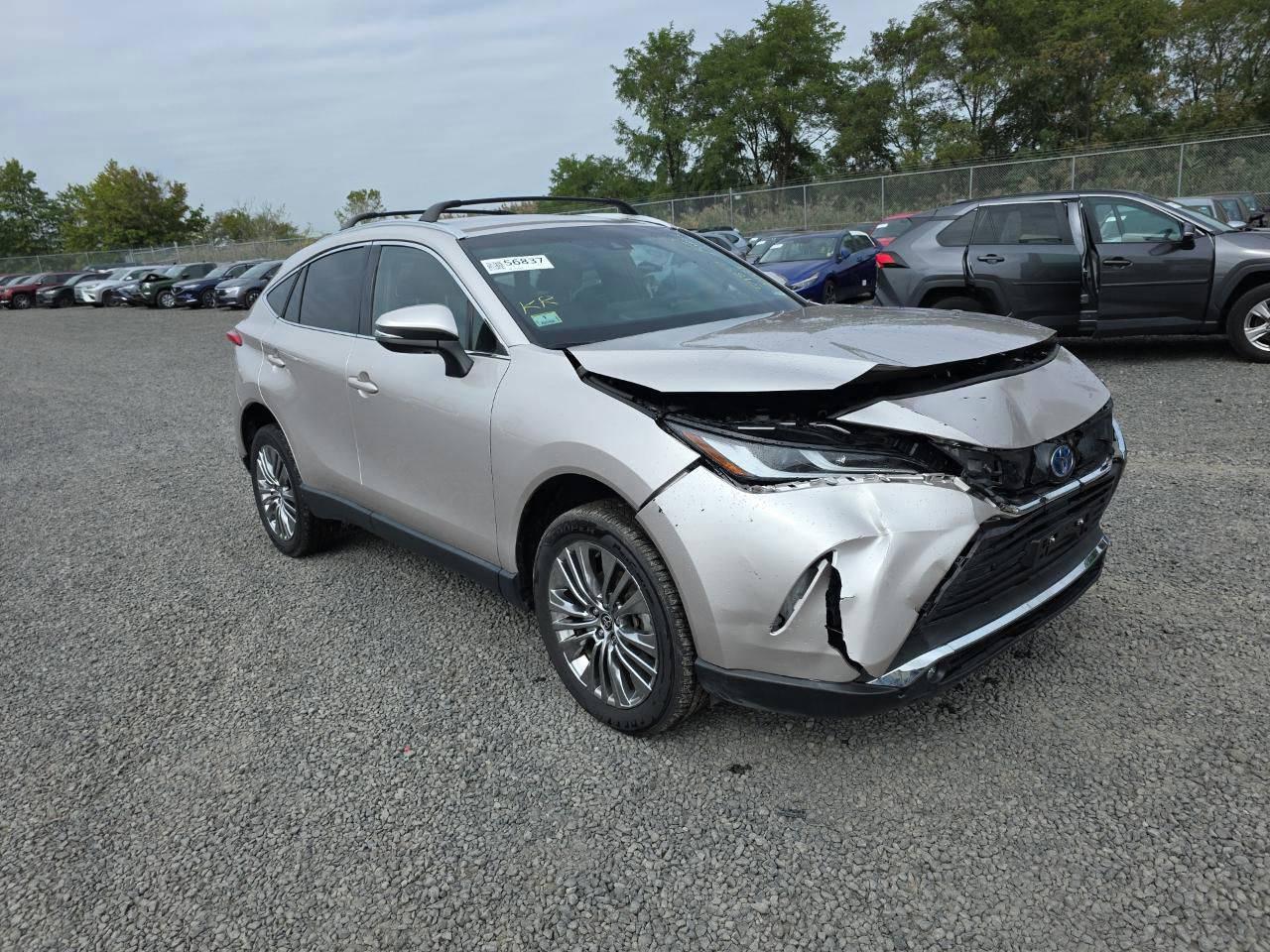 2023 Toyota Venza Le - Фото 3