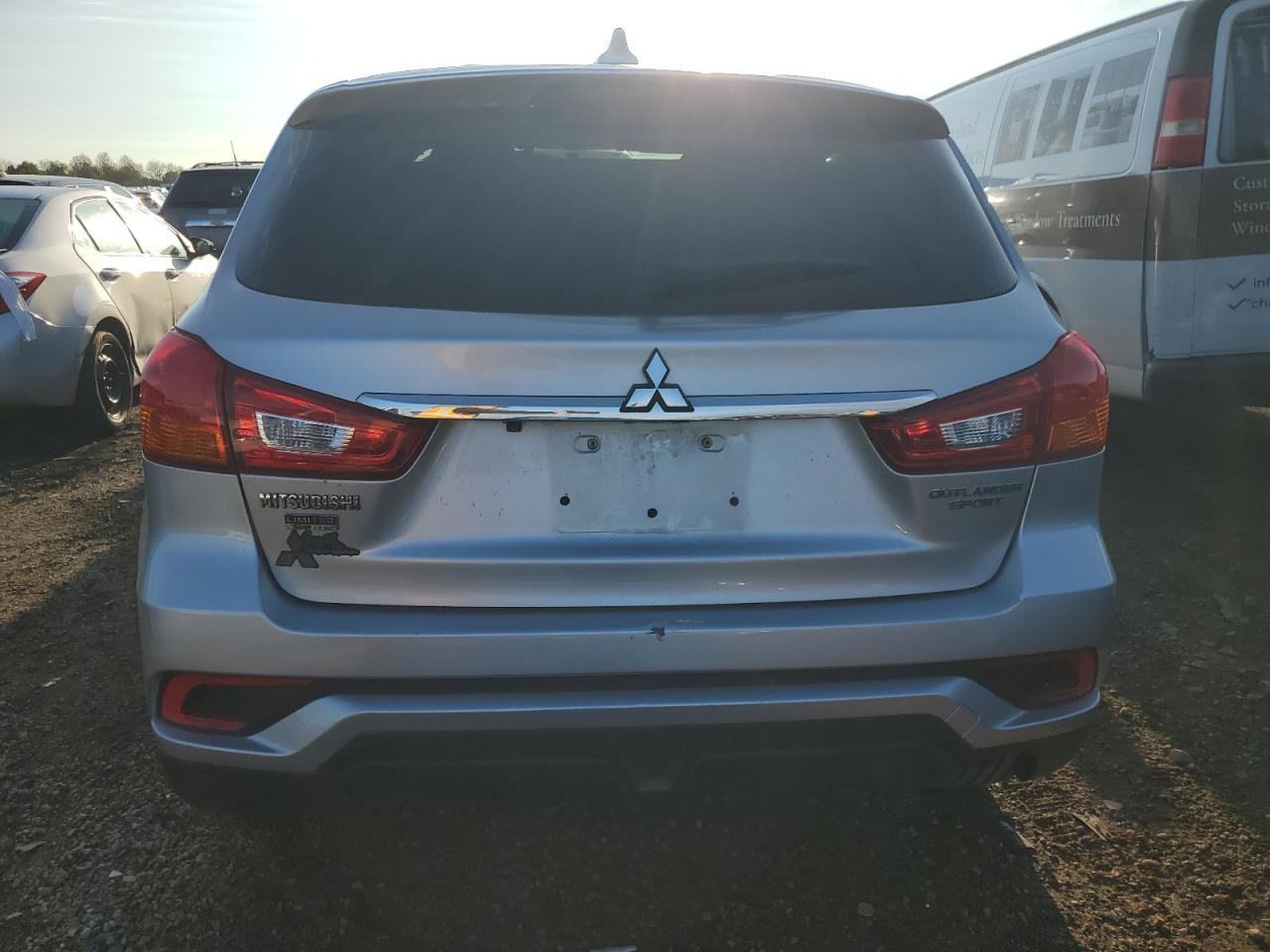 2018 Mitsubishi Outlander Sport Es - Фото 6