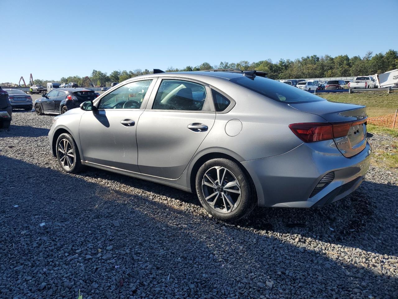 2022 Kia Forte Fe - Фото 2