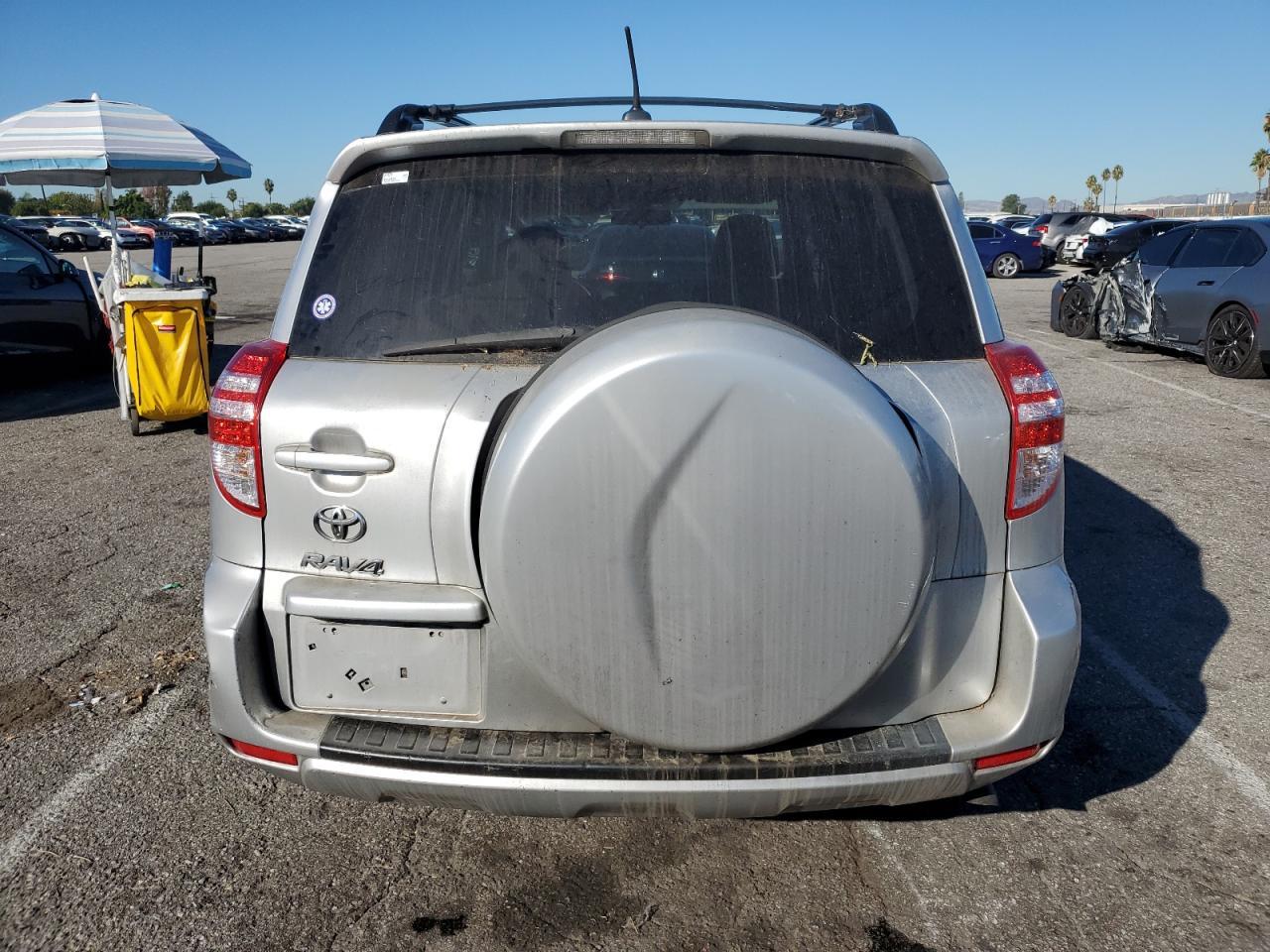 2011 Toyota Rav4 Base - Фото 6