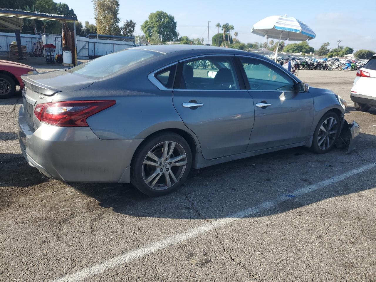 2017 Nissan Altima 2.5 - Фото 3