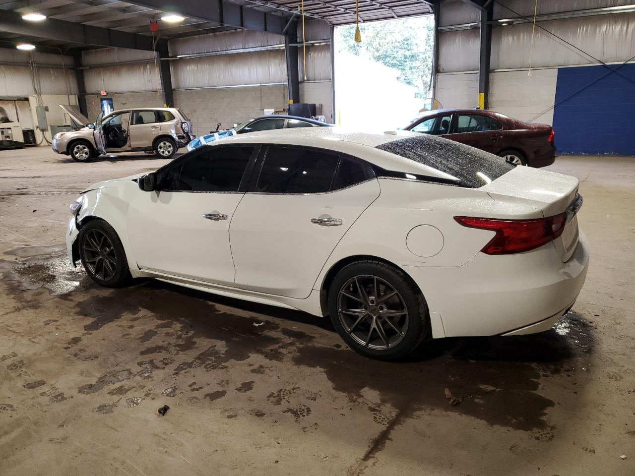 2016 Nissan Maxima 3.5S - Image 2