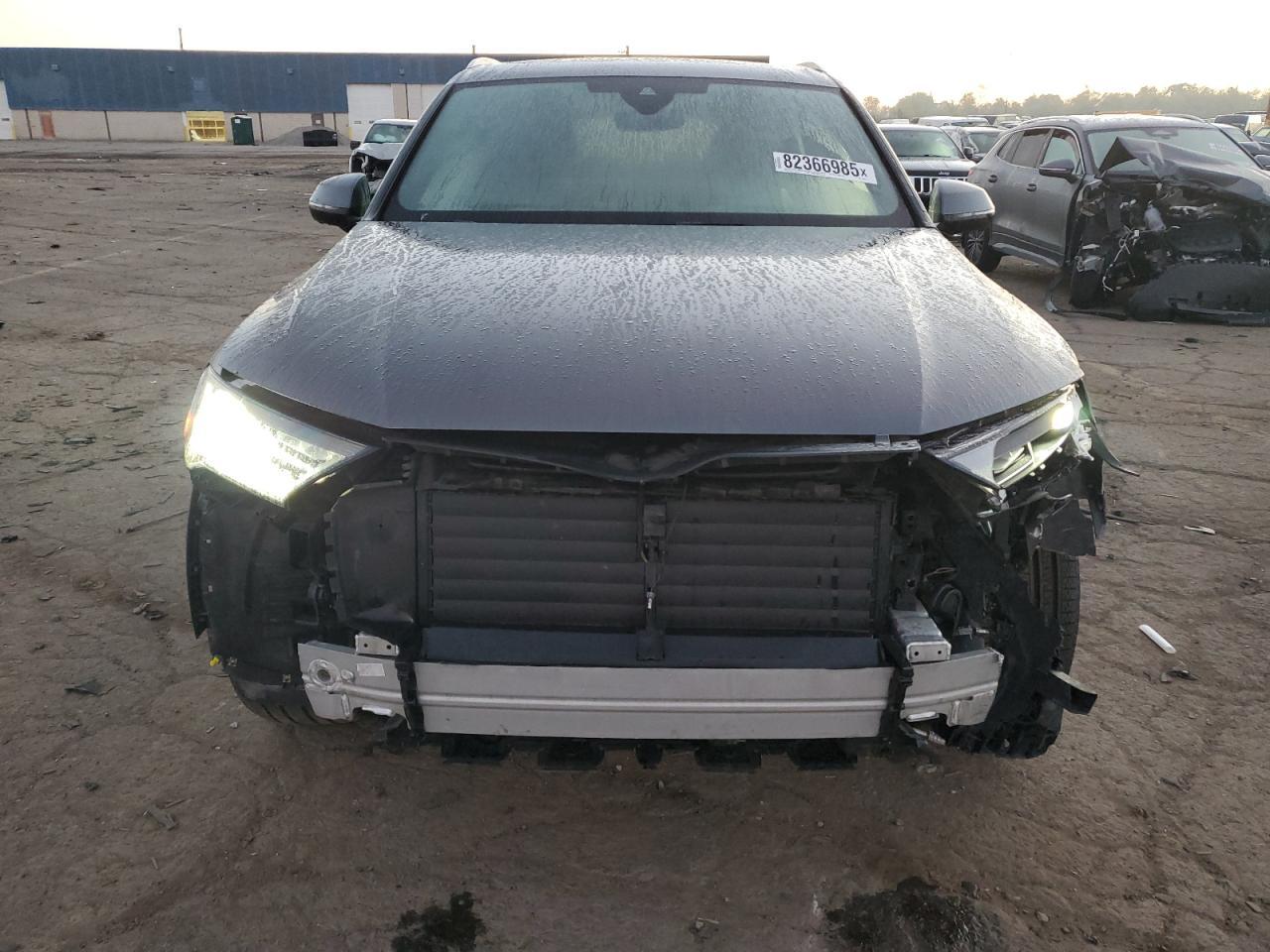 2021 Audi Q7 Premium Plus - Image 5