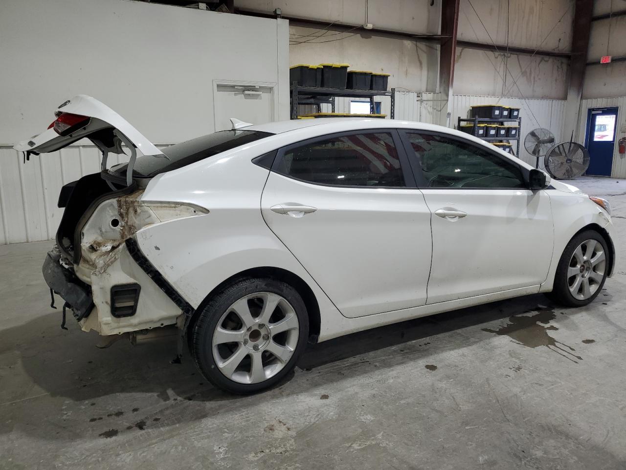 2013 Hyundai Elantra Limited - Image 3