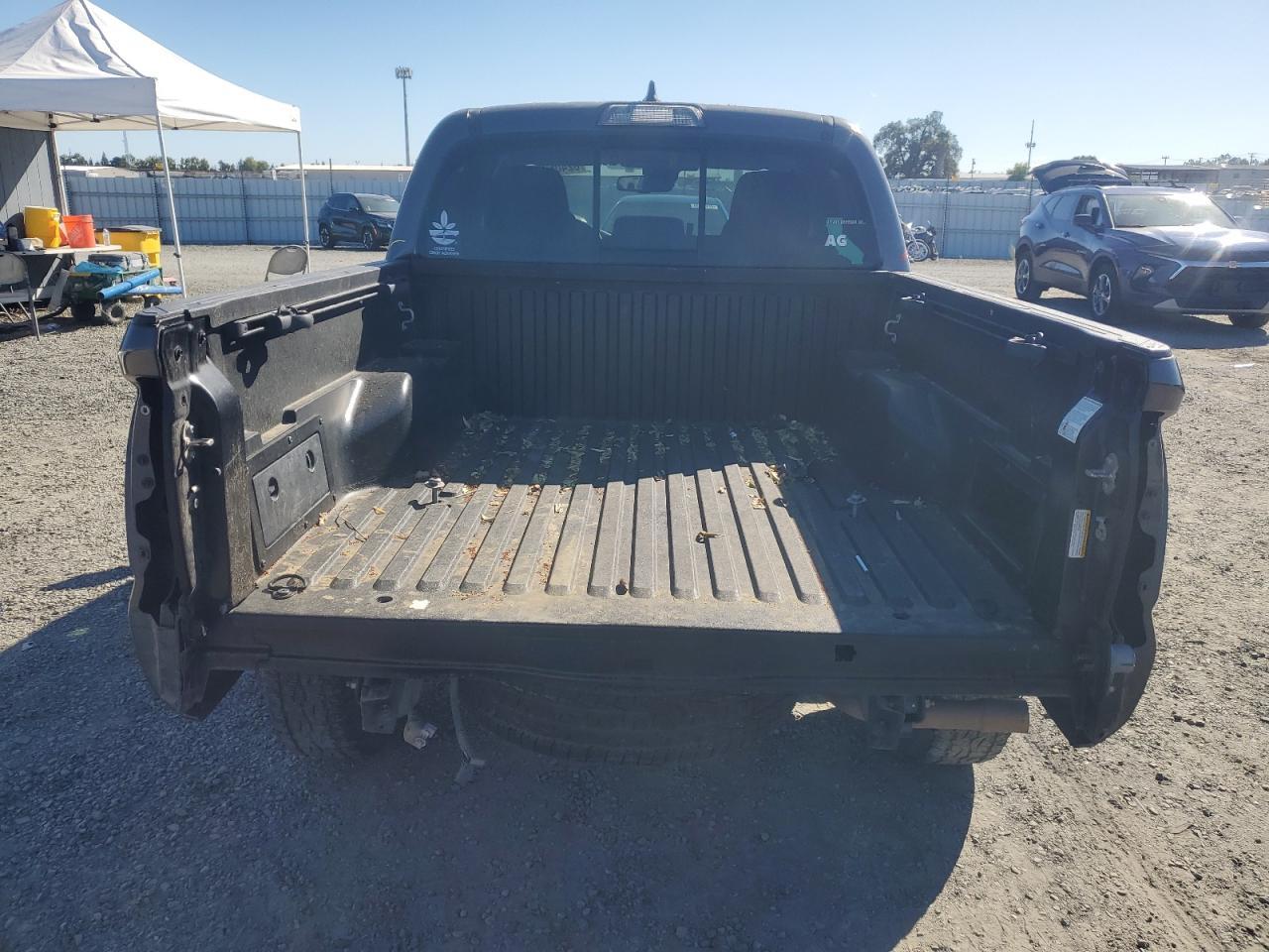 2018 Toyota Tacoma Double Cab - Фото 6