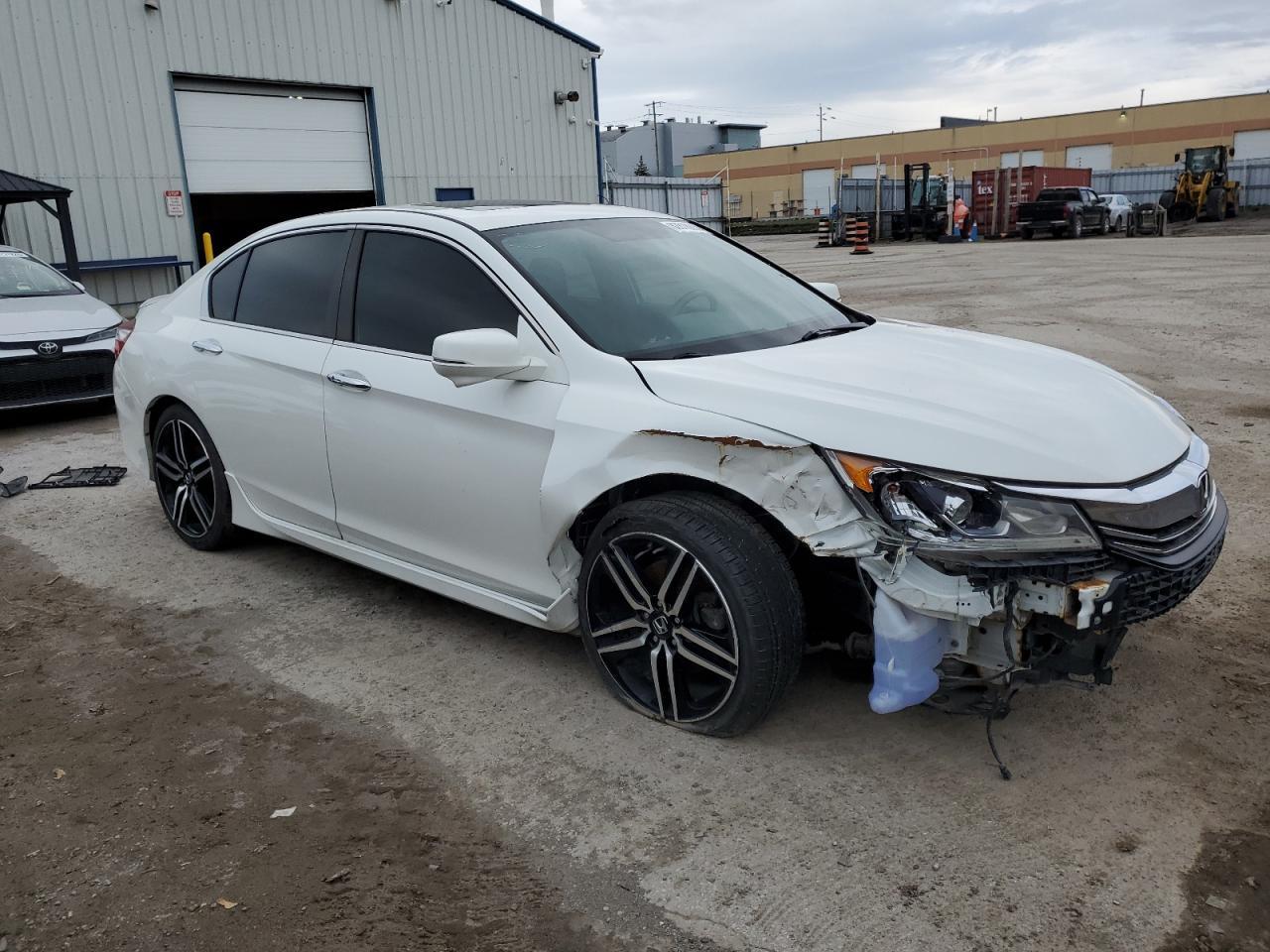 2017 Honda Accord Sport - Image 4