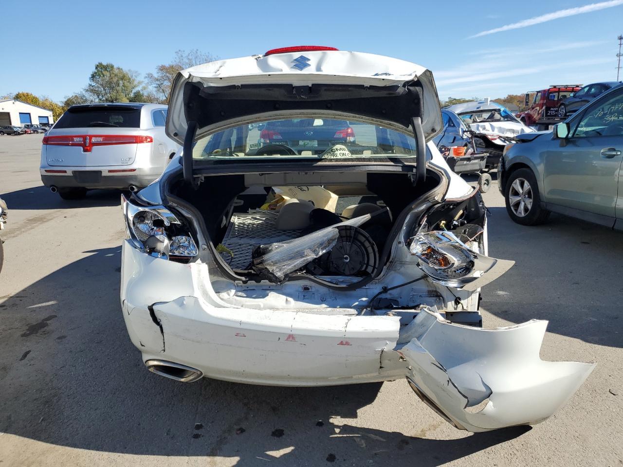 2010 Suzuki Kizashi S - Фото 6