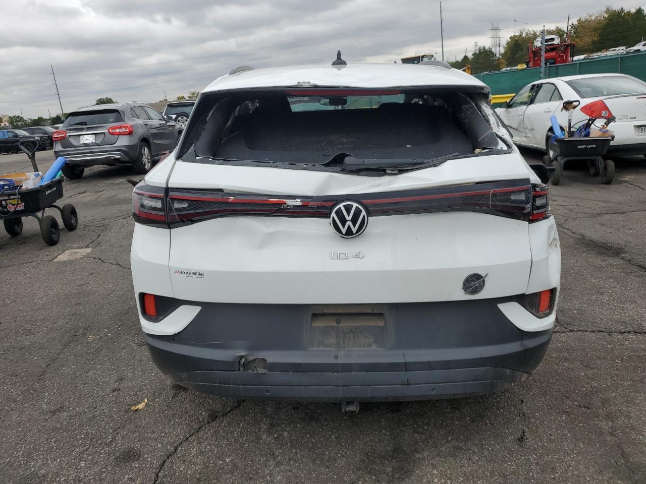 2023 Volkswagen Id.4 Pro - Image 6