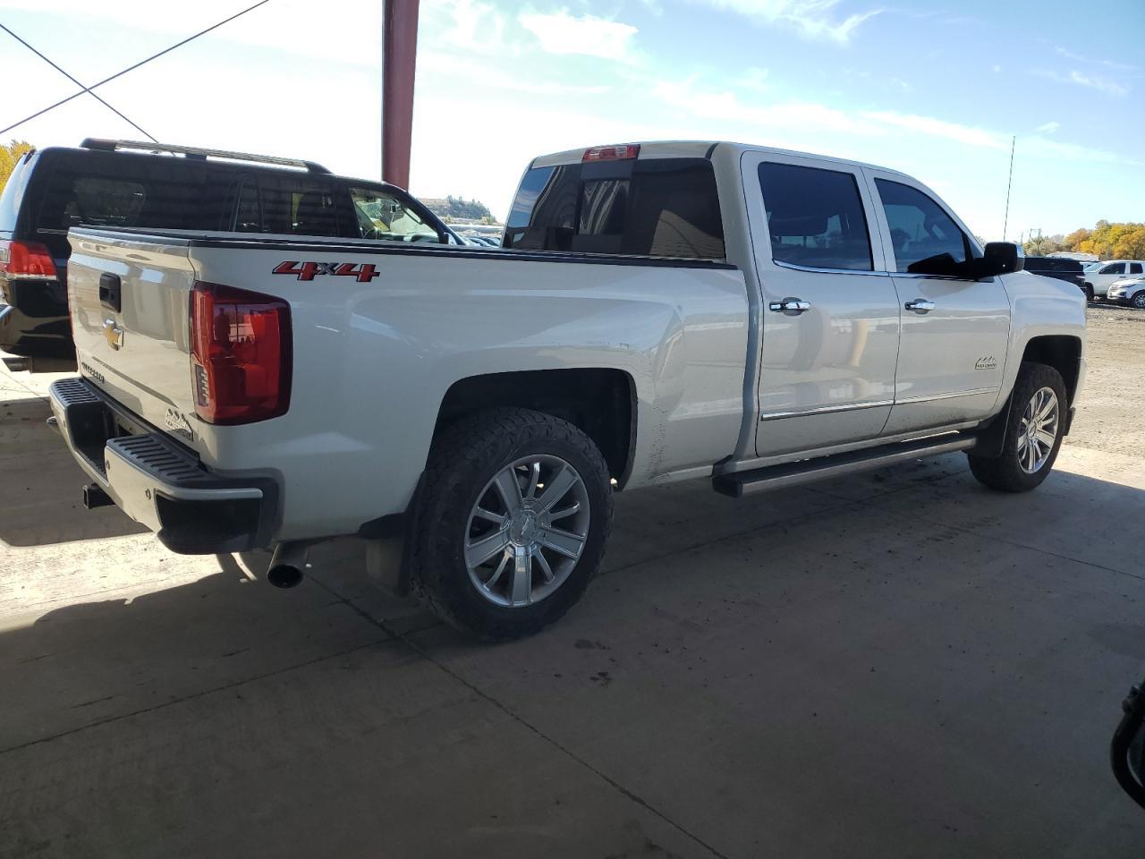 2018 Chevrolet Silverado K1500 High Country - Image 3