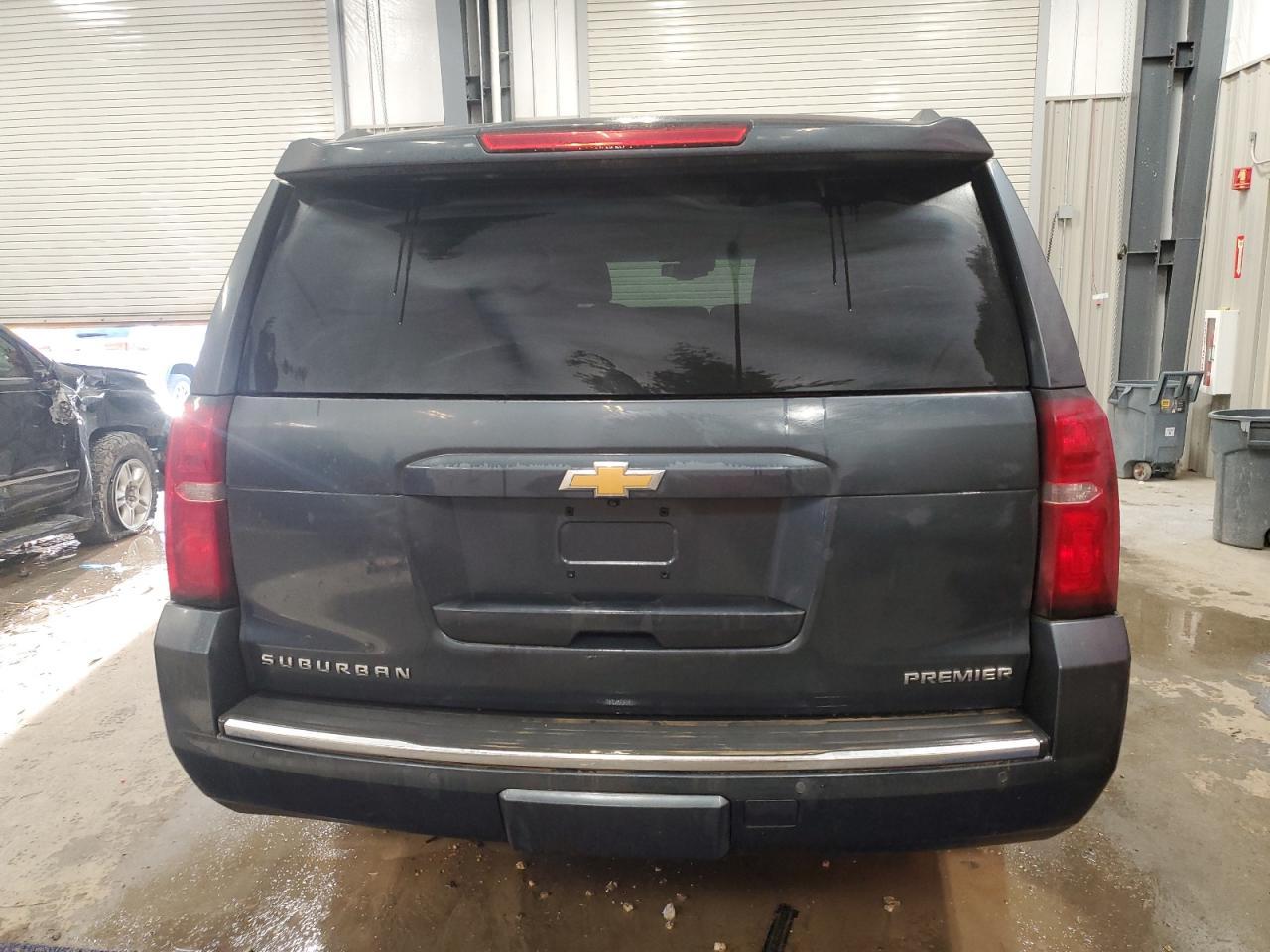2020 Chevrolet Suburban K1500 Premier - Image 6