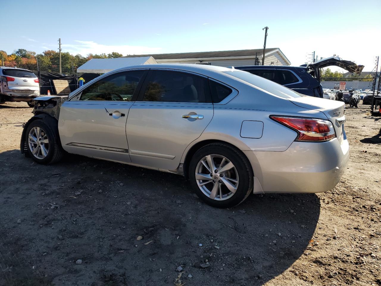 2015 Nissan Altima 2.5 - Фото 2