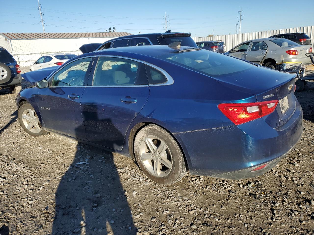 2019 Chevrolet Malibu Ls - Фото 2